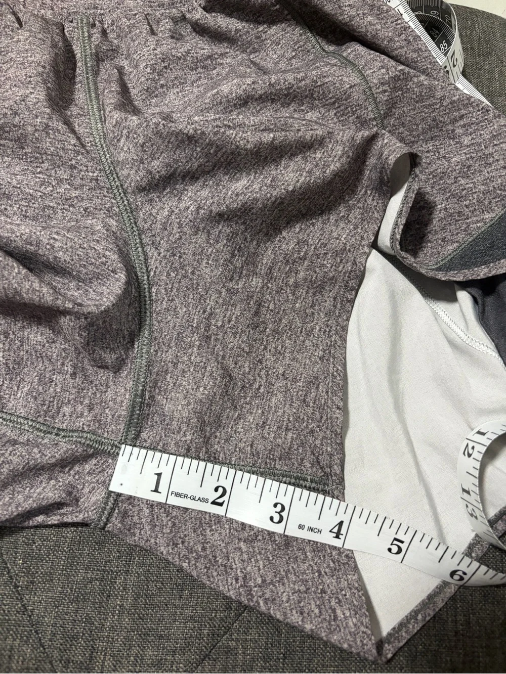 Lululemon Hotty Hot Low Rise Short 4” Womens Size 8 Gray Running Lined